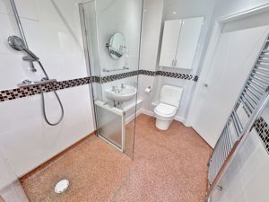 Photo 16- click for photo gallery